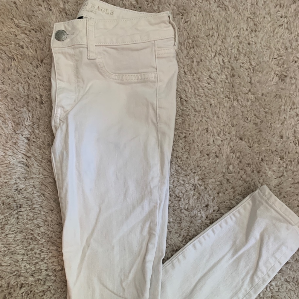 White American Eagle jeans